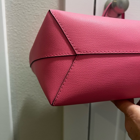 Kate Spade Vibrant Pink Tote - Picture 5 of 13